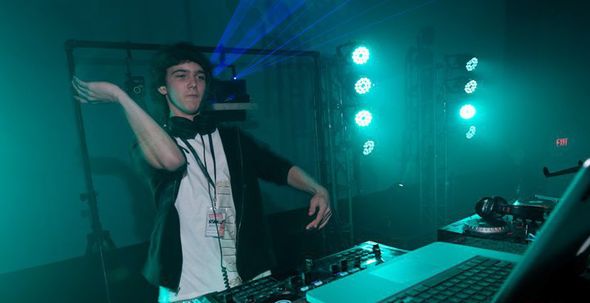 Vexare - Anthony Luvs Dub - dubstepmusic.hu